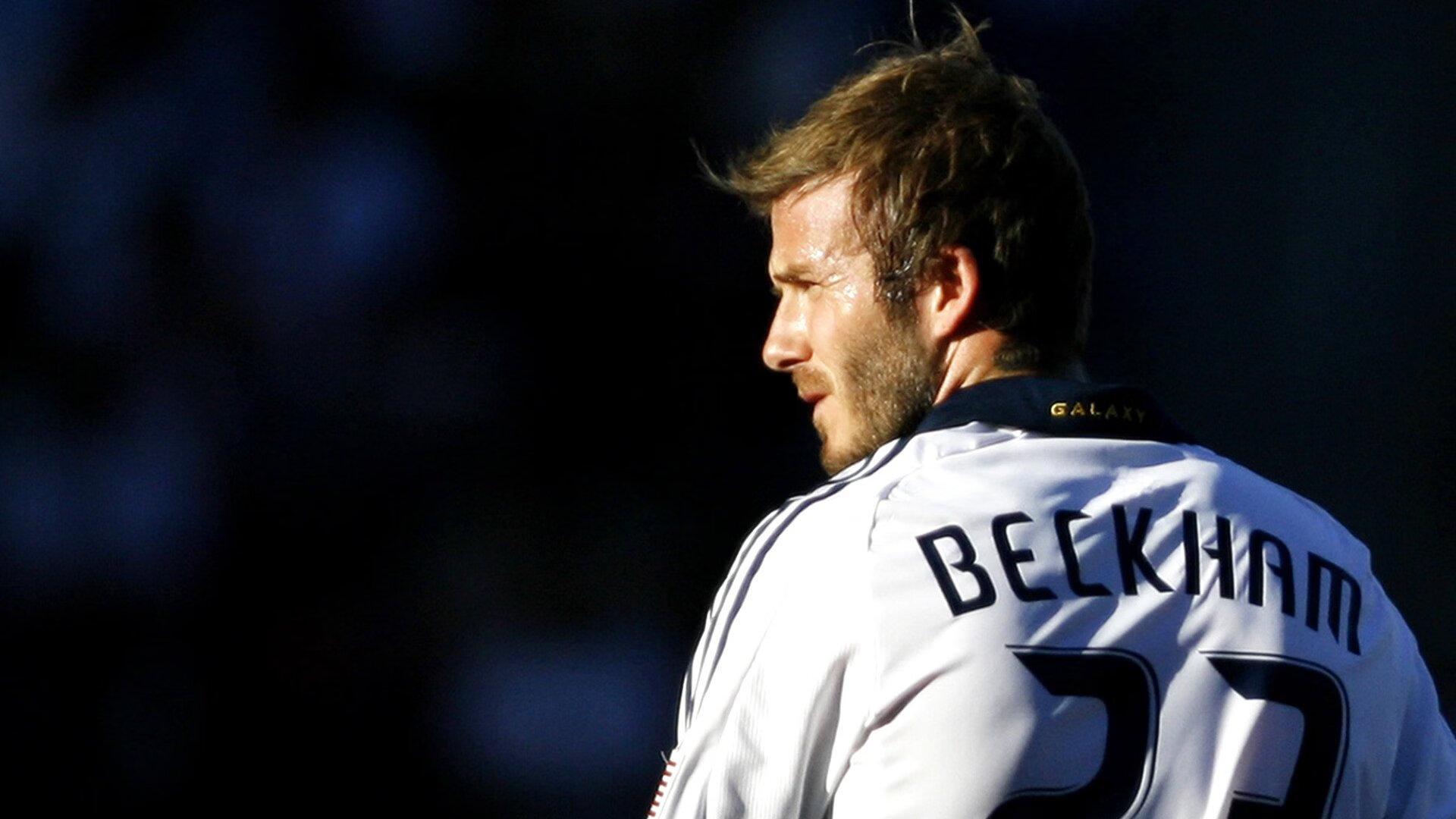 火箭连续得分压制灰熊，米切尔成为关键先生