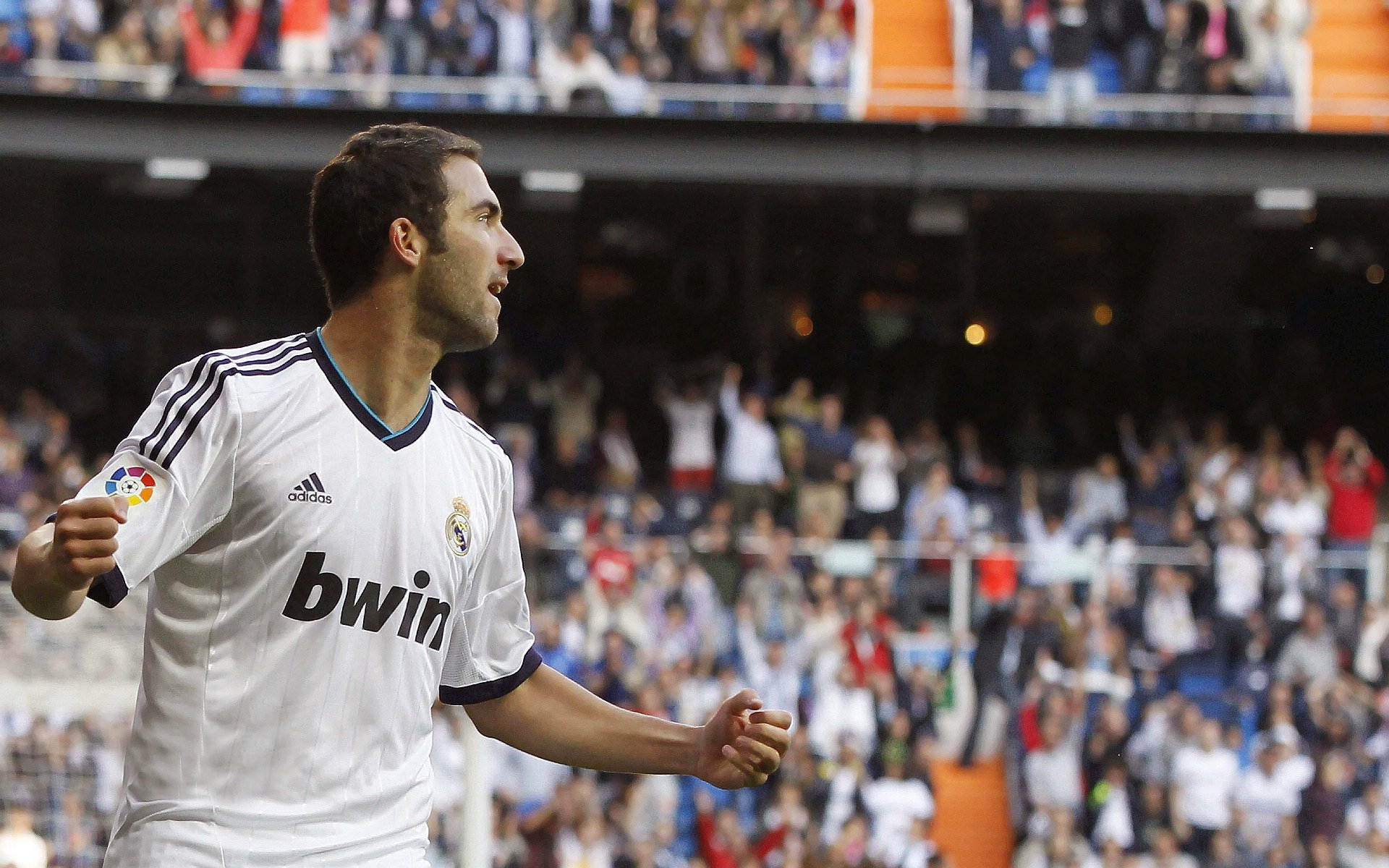 东决关键战焦点战,伊朗压哨击败塞维利亚