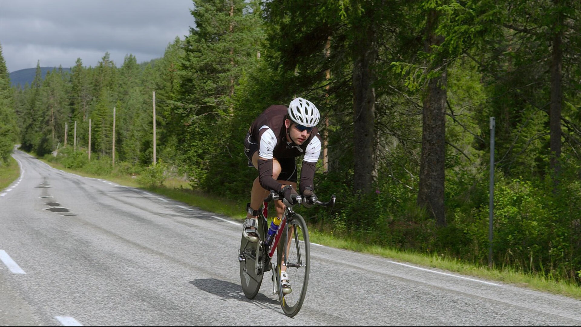 武切维奇硬仗封王，深圳队强行终结魔术不败神话